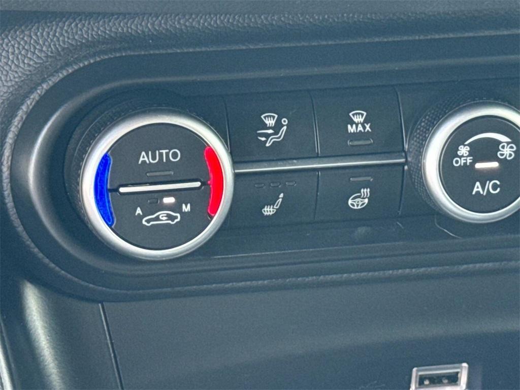 used 2022 Alfa Romeo Stelvio car, priced at $21,900