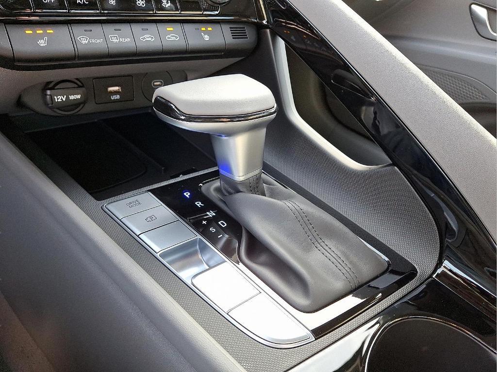 new 2025 Hyundai Elantra car, priced at $25,706