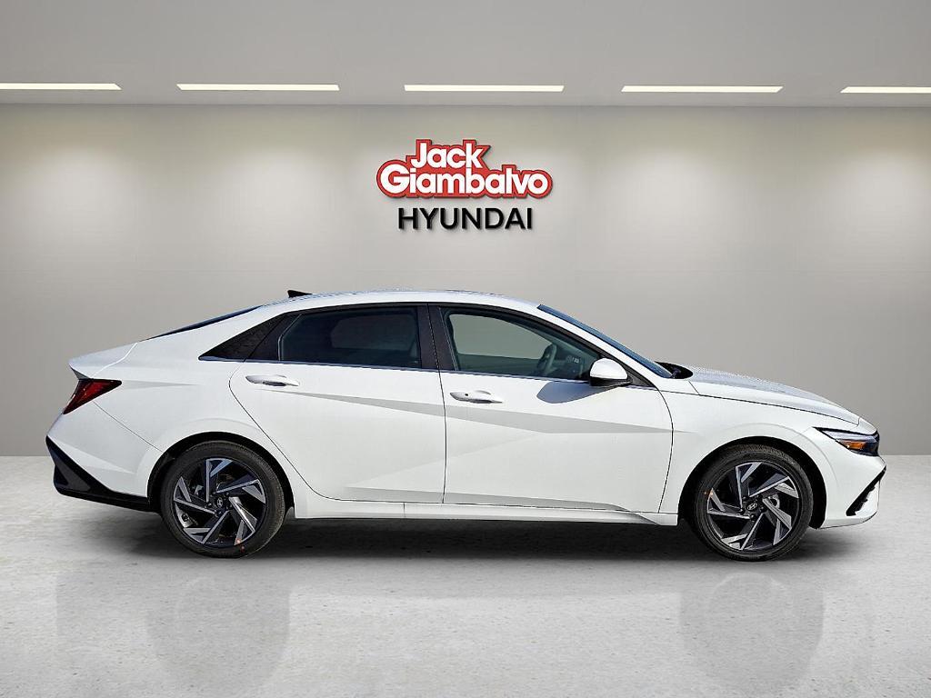 new 2025 Hyundai Elantra car, priced at $25,706