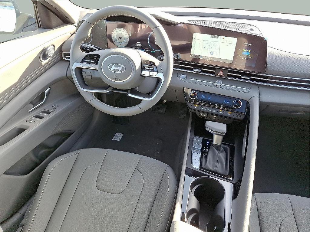 new 2025 Hyundai Elantra car, priced at $25,706