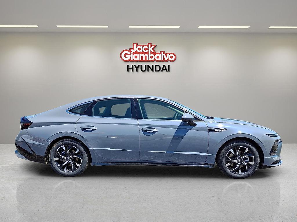 new 2025 Hyundai Sonata car, priced at $30,110