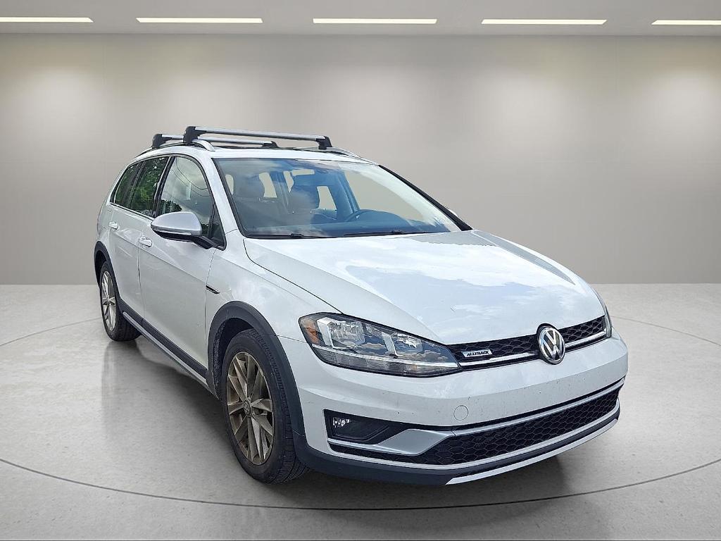 used 2018 Volkswagen Golf Alltrack car, priced at $15,990