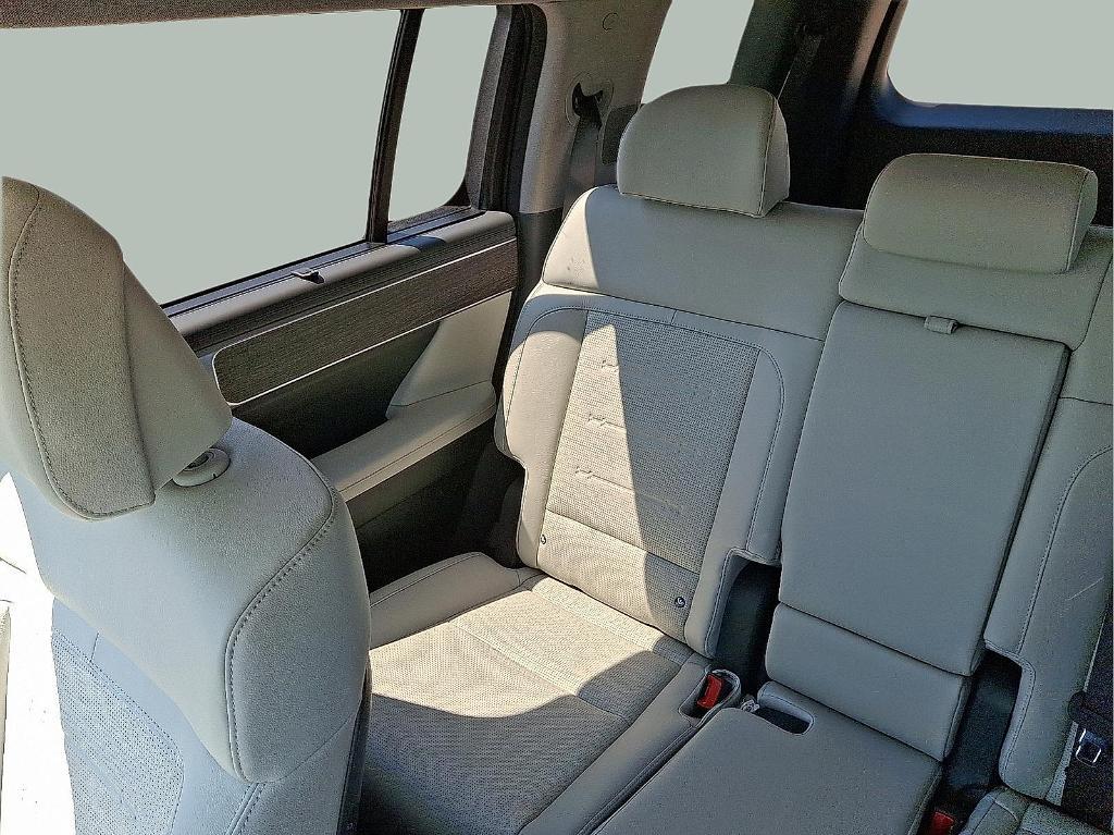 new 2025 Hyundai SANTA FE HEV car, priced at $42,399