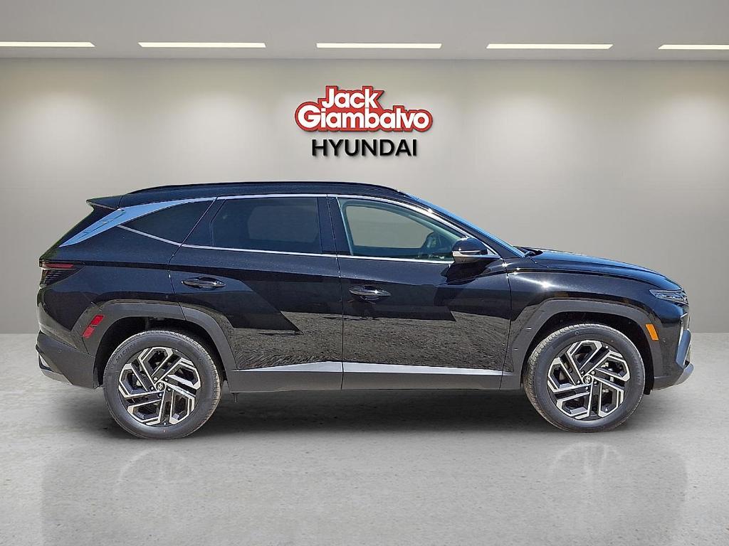 new 2025 Hyundai TUCSON Hybrid car, priced at $42,055