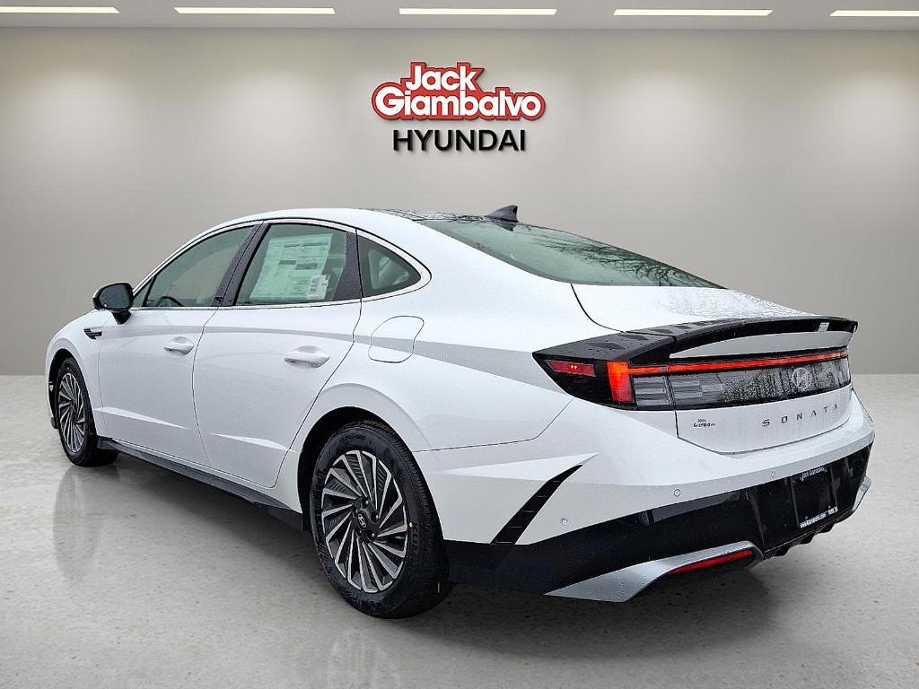 new 2025 Hyundai Sonata Hybrid car, priced at $38,367
