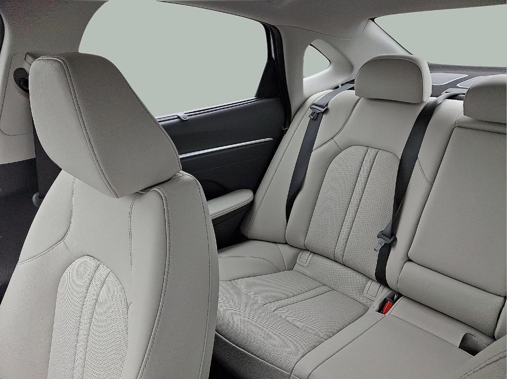 new 2025 Hyundai Sonata Hybrid car, priced at $38,367