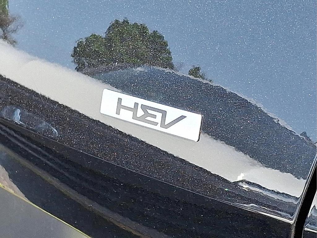 used 2023 Kia Sportage Hybrid car, priced at $27,290