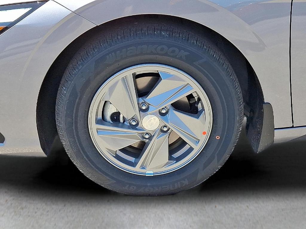new 2025 Hyundai Elantra car, priced at $22,635
