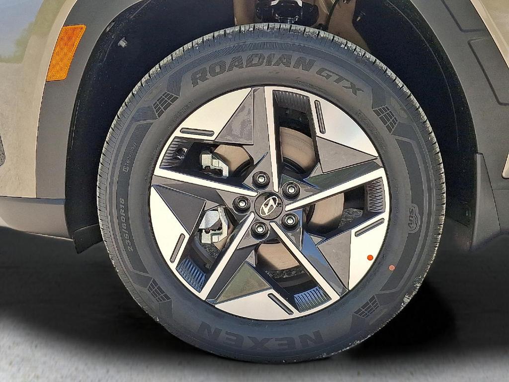 new 2025 Hyundai TUCSON Hybrid car, priced at $36,695