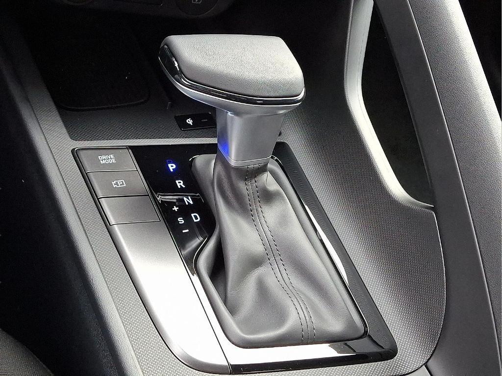 new 2025 Hyundai Elantra car, priced at $23,315