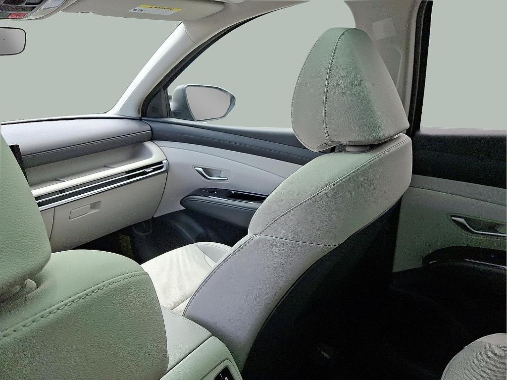 new 2025 Hyundai TUCSON Hybrid car, priced at $41,314