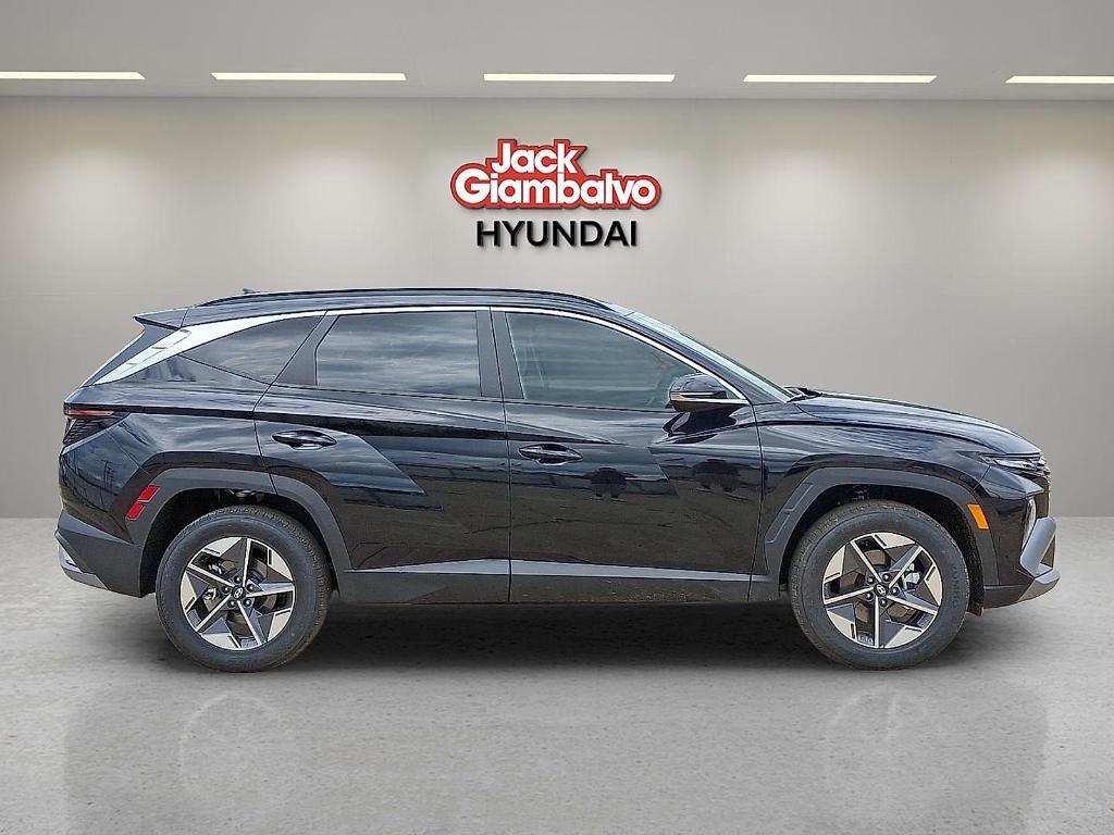 new 2025 Hyundai Tucson car, priced at $34,195