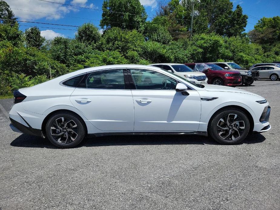 new 2024 Hyundai Sonata car, priced at $30,153