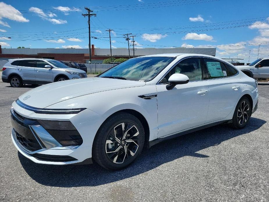 new 2024 Hyundai Sonata car, priced at $30,153