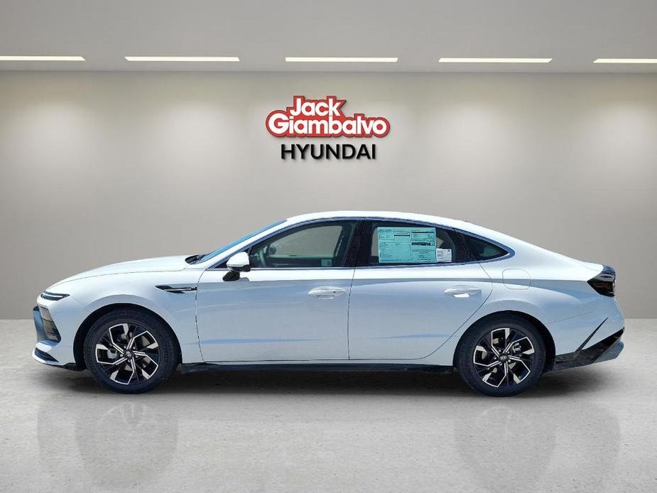 new 2024 Hyundai Sonata car, priced at $28,205