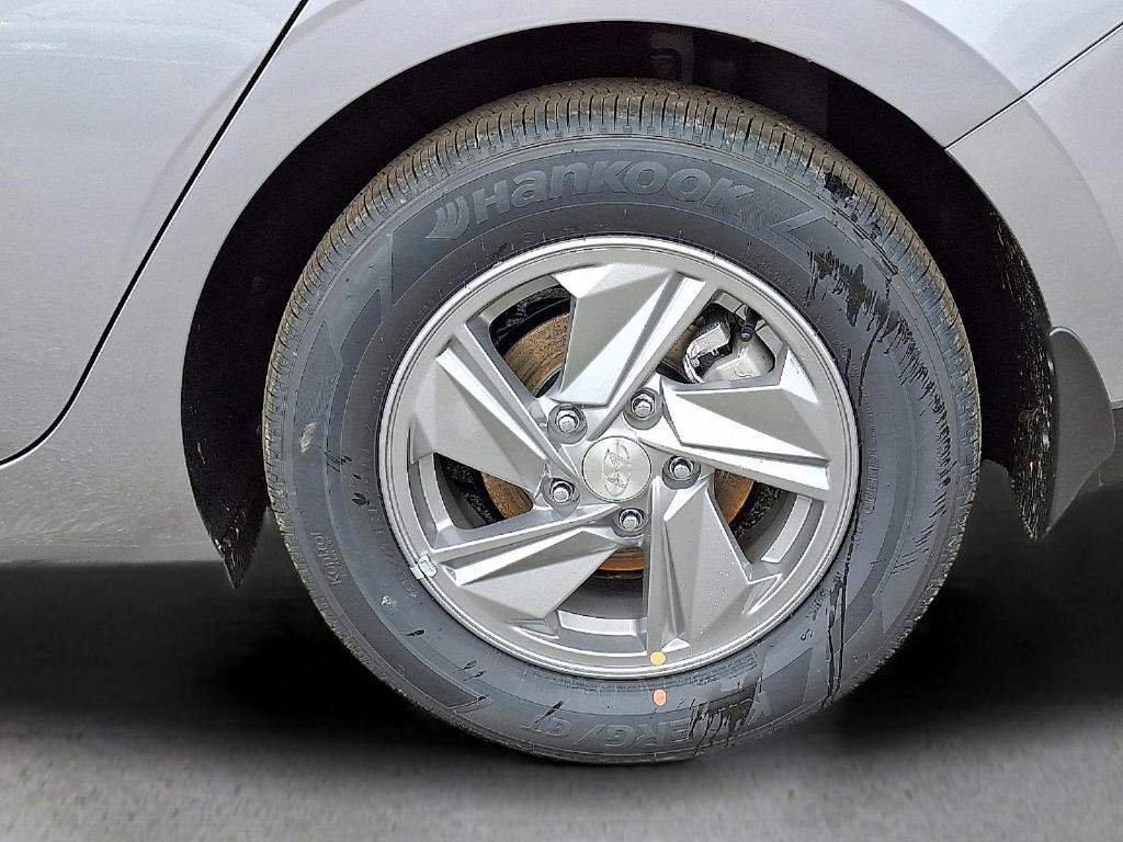 new 2025 Hyundai Elantra car, priced at $22,281
