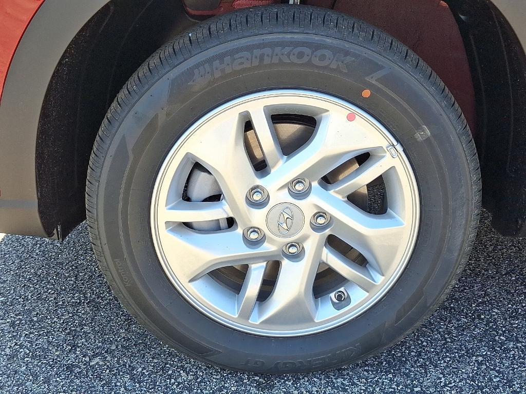 new 2025 Hyundai Venue car, priced at $22,175