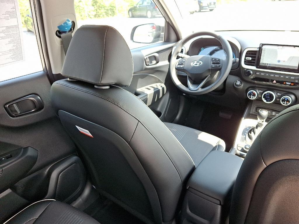 new 2025 Hyundai Venue car, priced at $24,222