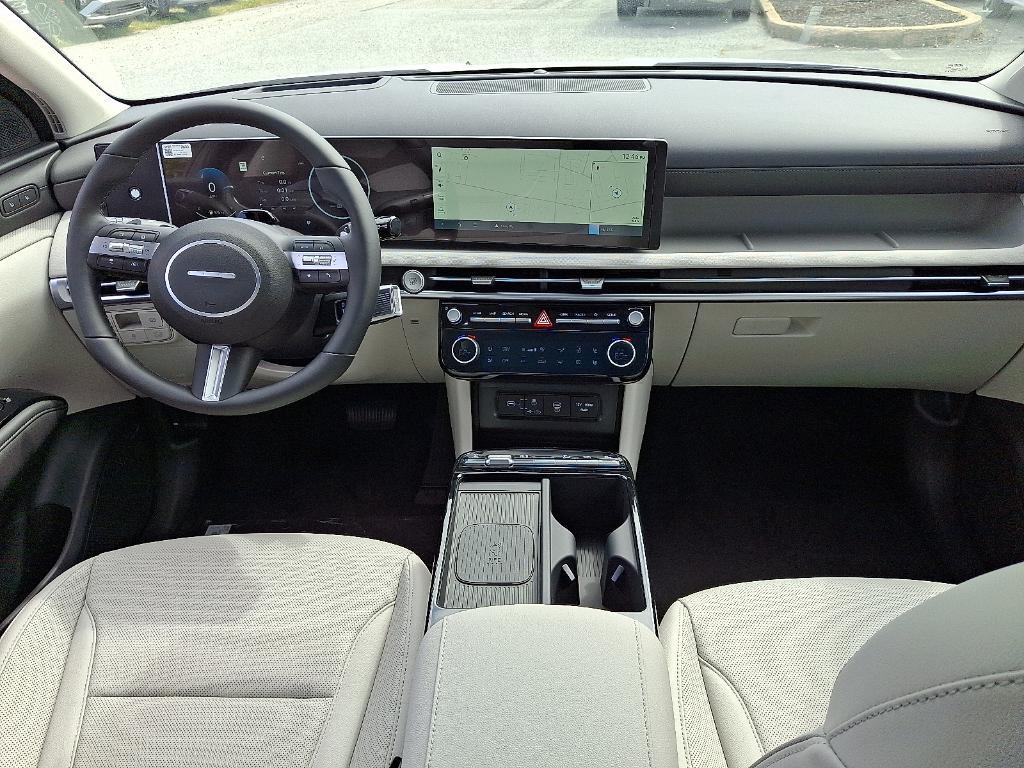 new 2025 Hyundai TUCSON Hybrid car, priced at $37,980