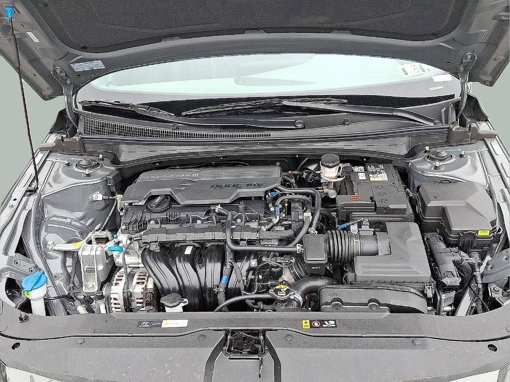 new 2025 Hyundai Elantra car, priced at $22,296