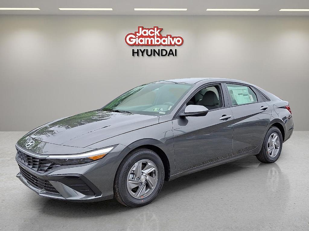 new 2025 Hyundai Elantra car, priced at $22,296