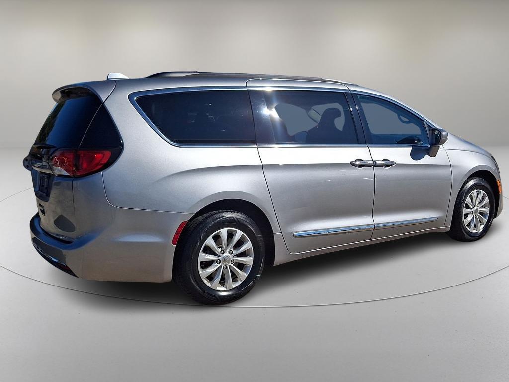 used 2017 Chrysler Pacifica car, priced at $11,590