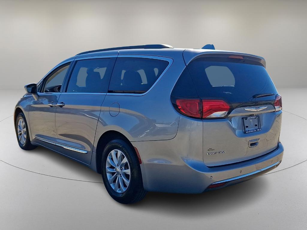 used 2017 Chrysler Pacifica car, priced at $11,590