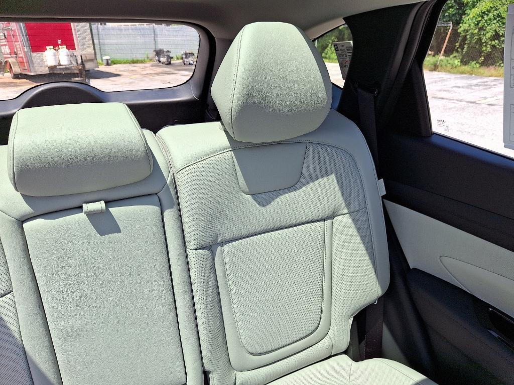 new 2025 Hyundai TUCSON Hybrid car, priced at $38,485