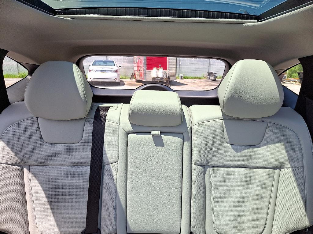 new 2025 Hyundai TUCSON Hybrid car, priced at $38,485