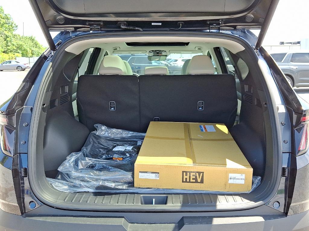 new 2025 Hyundai TUCSON Hybrid car, priced at $38,485