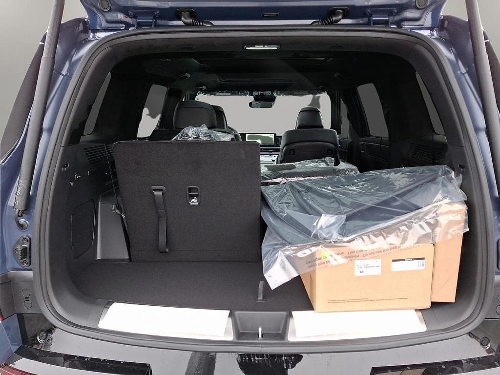 new 2025 Hyundai Santa Fe car, priced at $47,305