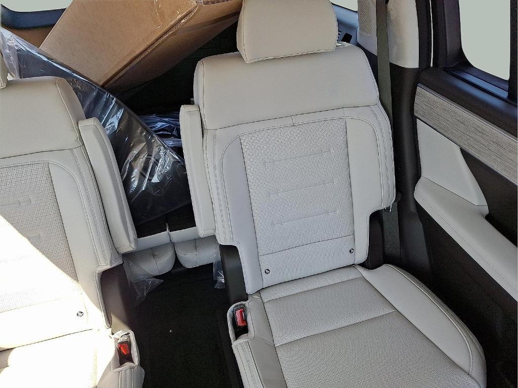 new 2025 Hyundai SANTA FE HEV car, priced at $50,000