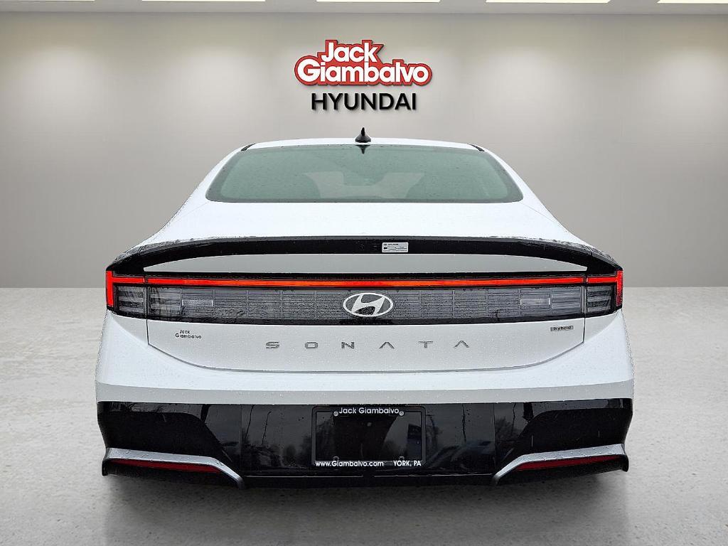 new 2025 Hyundai Sonata Hybrid car, priced at $32,385