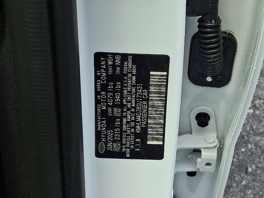 new 2025 Hyundai ELANTRA HEV car, priced at $25,004
