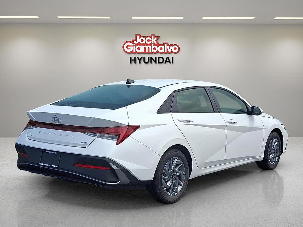 new 2025 Hyundai ELANTRA HEV car, priced at $25,004