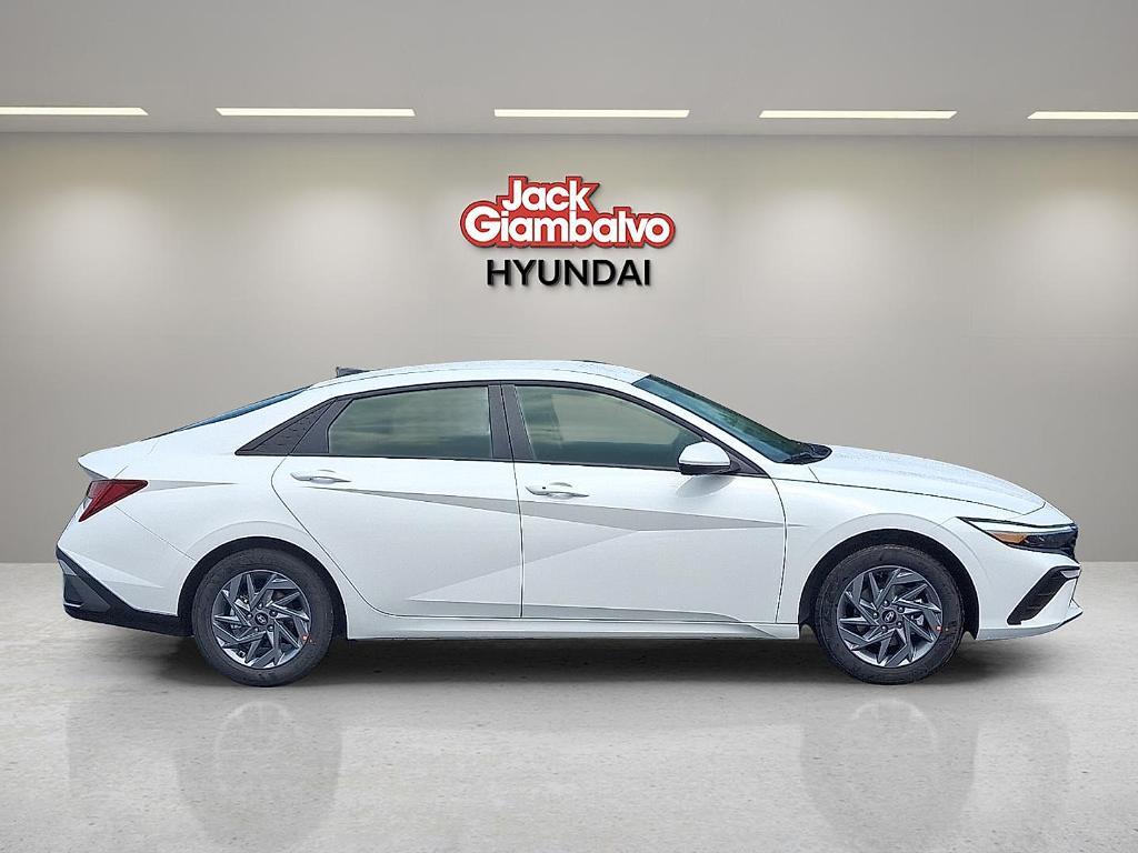new 2025 Hyundai ELANTRA HEV car, priced at $25,004