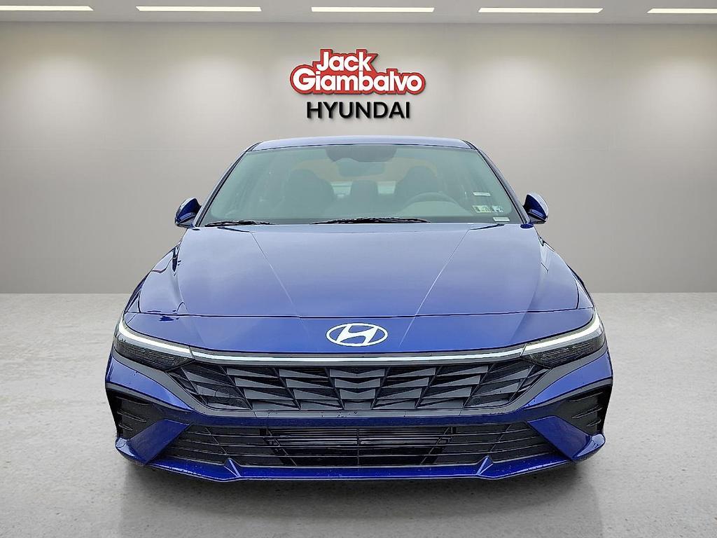 new 2025 Hyundai Elantra car, priced at $22,284