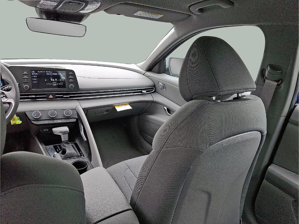 new 2025 Hyundai Elantra car, priced at $22,284