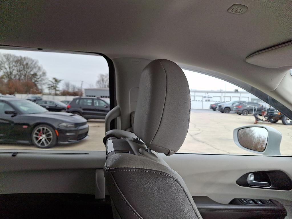 used 2017 Chrysler Pacifica car, priced at $16,490