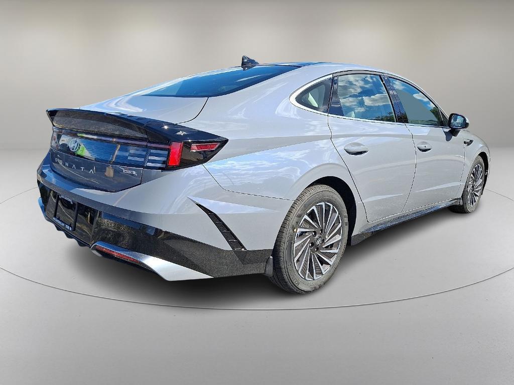 new 2026 Hyundai Sonata Hybrid car, priced at $32,989