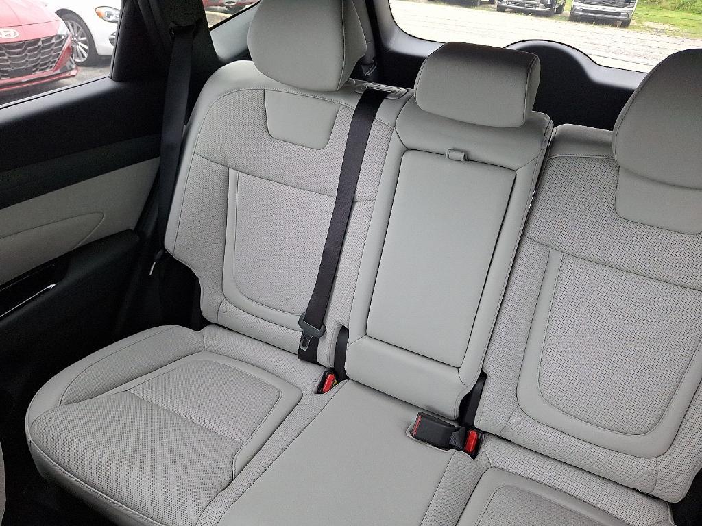 new 2025 Hyundai TUCSON Hybrid car, priced at $38,425