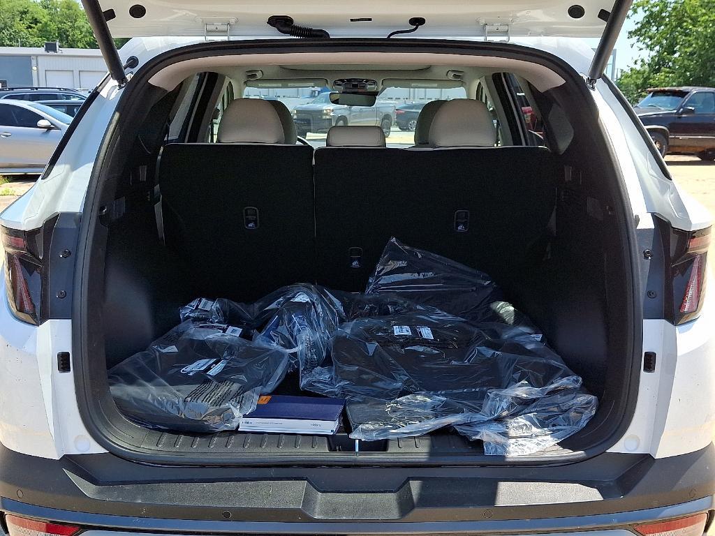 new 2025 Hyundai Tucson car, priced at $36,935