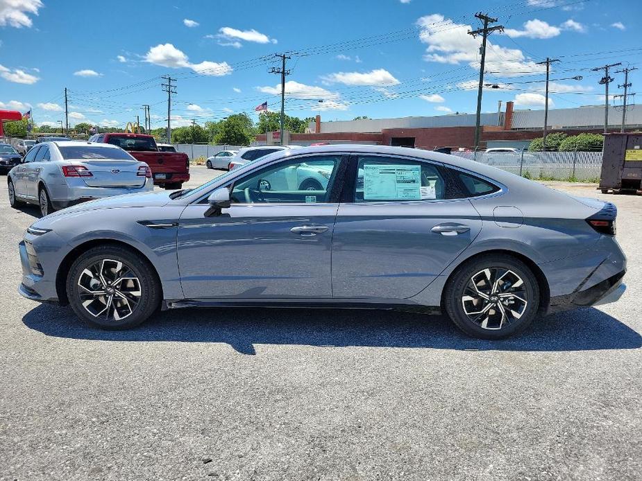 new 2024 Hyundai Sonata car, priced at $29,694