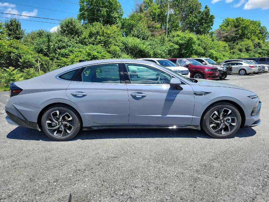 new 2024 Hyundai Sonata car, priced at $29,694