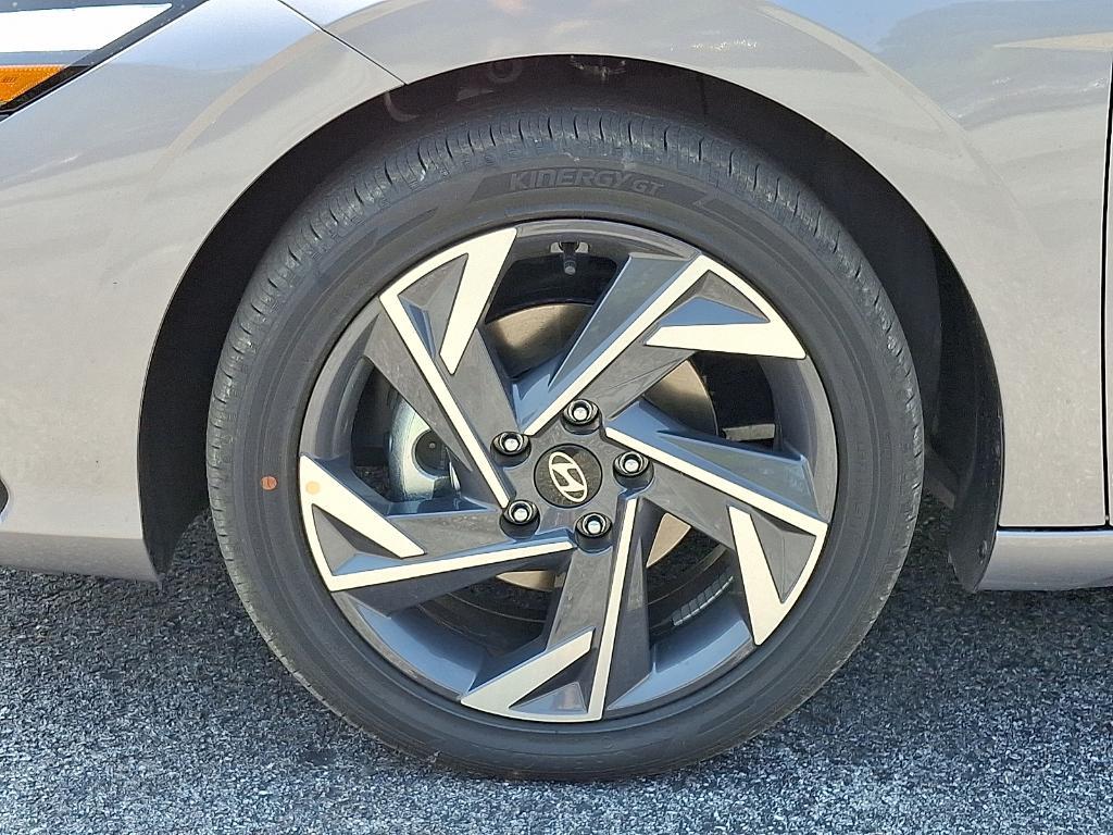 new 2025 Hyundai ELANTRA HEV car, priced at $23,725