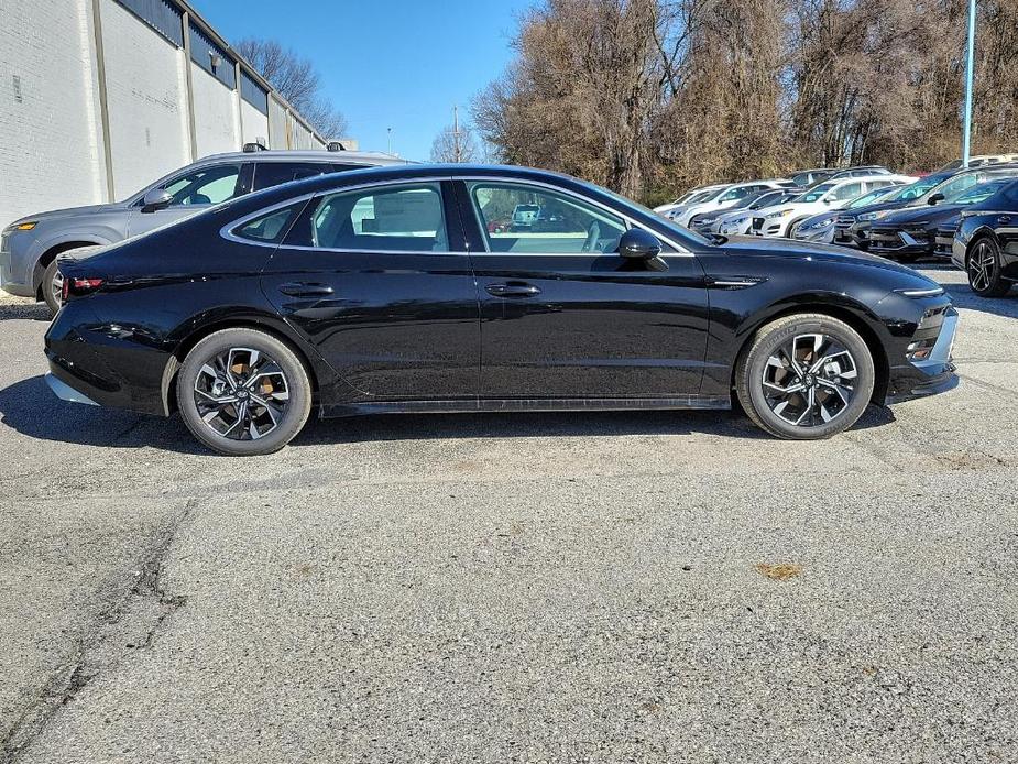 new 2024 Hyundai Sonata car, priced at $28,200