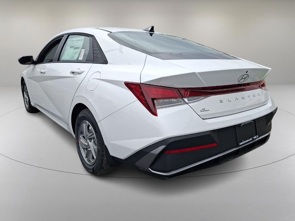 new 2025 Hyundai Elantra car, priced at $22,311