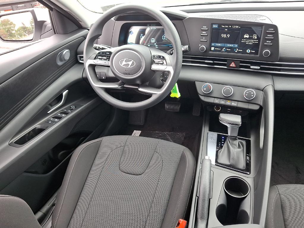 new 2025 Hyundai Elantra car, priced at $22,311