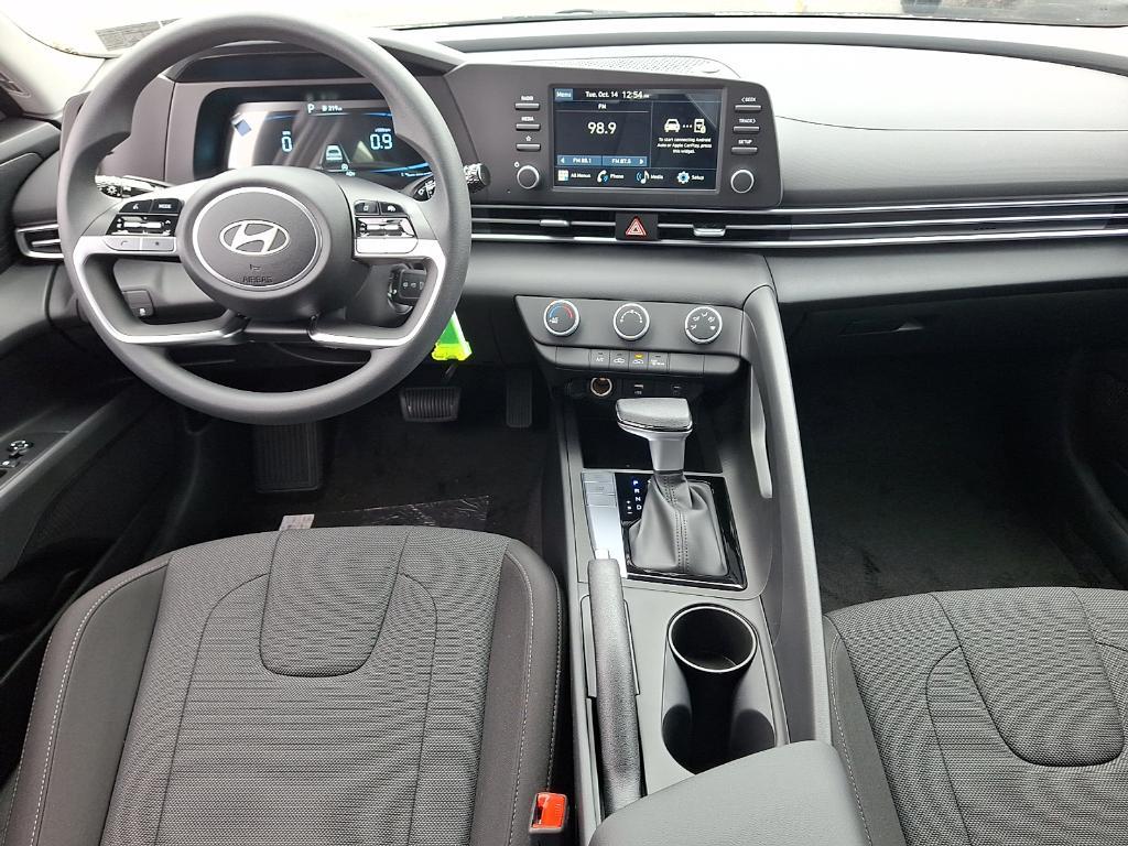 new 2025 Hyundai Elantra car, priced at $22,311