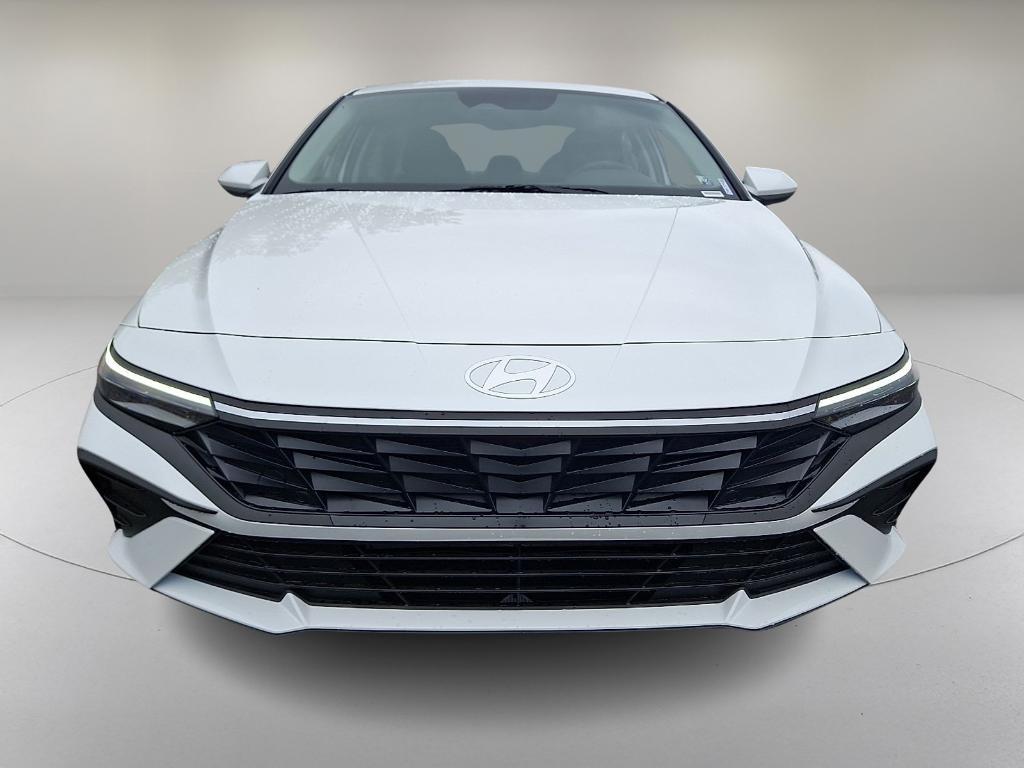 new 2025 Hyundai Elantra car, priced at $22,311